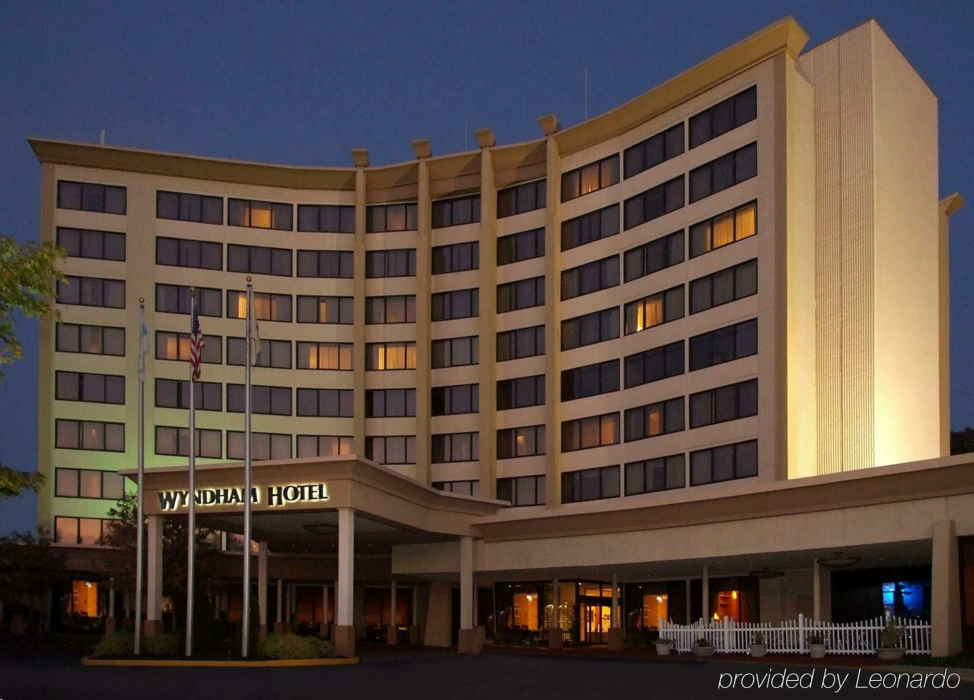 Clarion Hotel & Suites マウント・ローレル エクステリア 写真